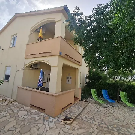 ˝abaza˝ Apartment Vir