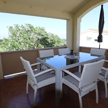 ˝abaza˝ Apartament Vir